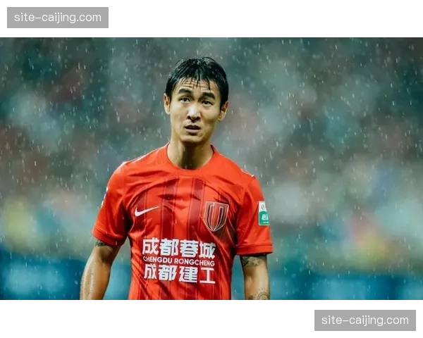 韦世豪队长角色转型 成都蓉城新核心承担组织与领导双重责任 韦世豪队长角色转型 成都蓉城新核心承担组织与领导双重责任